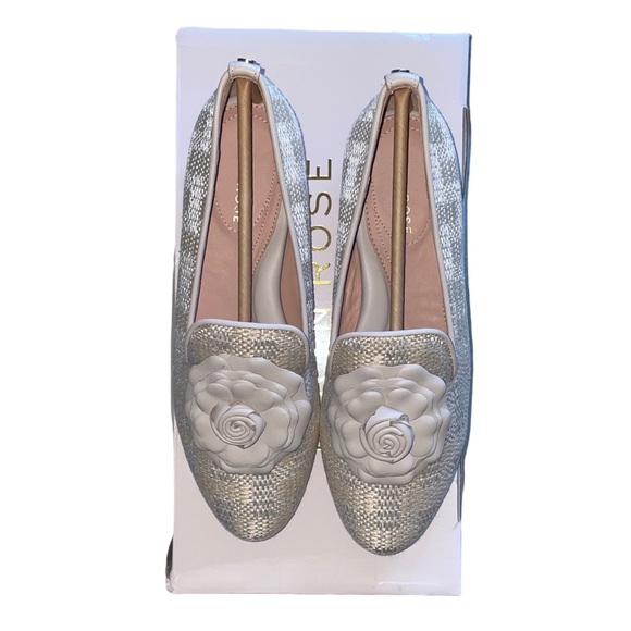 NWB Taryn Rose Woven Floral Loafers in Chalk - Picture 6 of 15